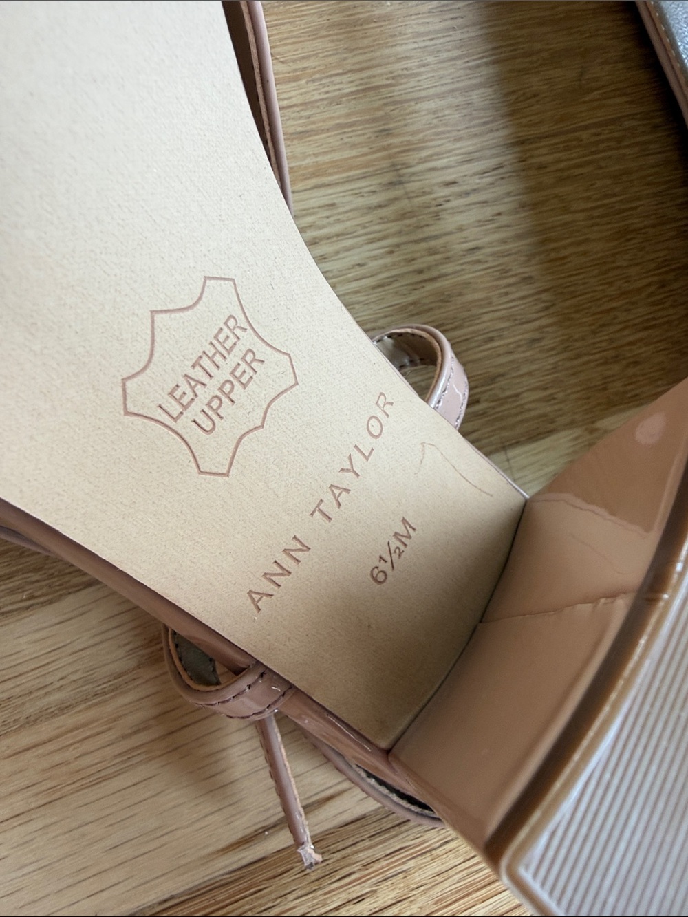 Ann Taylor Blush/Nude Patent Slingback Block Heels with Gold Hardware NWOT - Picture 5 of 6